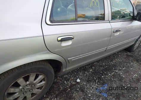 2006 Ford Crown Victoria Lx/Lx Sport z USA, uszkodzony, nr VIN 2FAFP74W96X159791